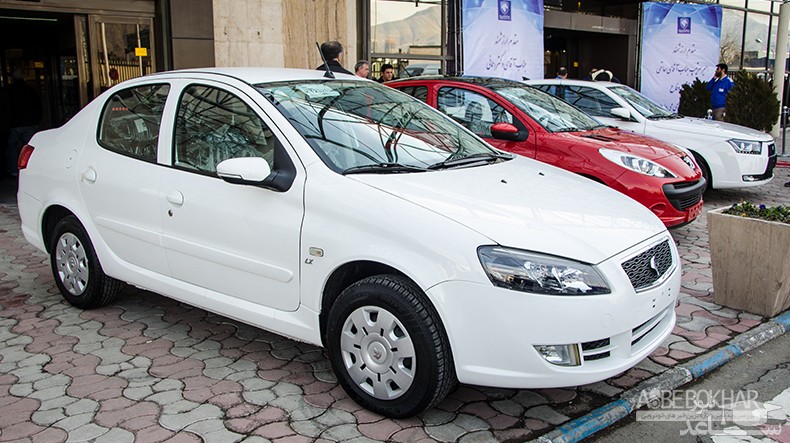 رونمایی از خودرو ارزان ایران خودرو/عدم تفاهم بر سر قیمت «دناپلاس»