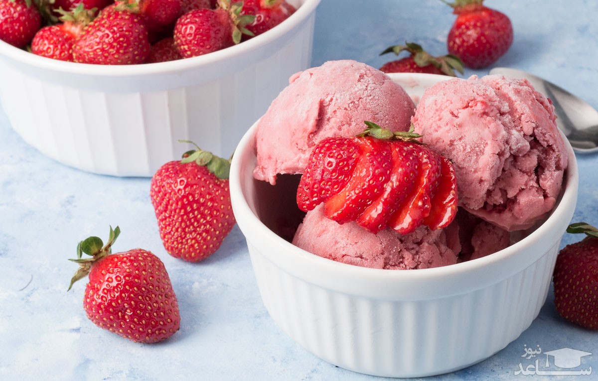 روش تهیه بستنی توت فرنگی (بدون تخم مرغ)