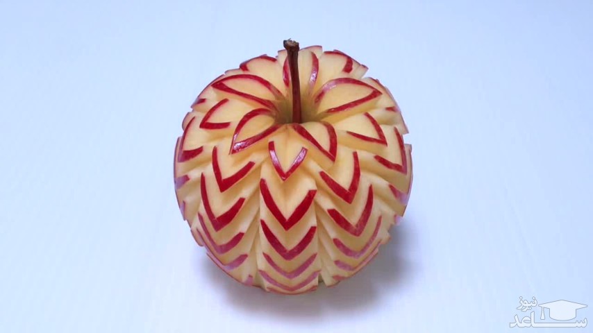 (ویدیو) تزیین بسیار زیبای سیب قرمز برای سفره آرایی
