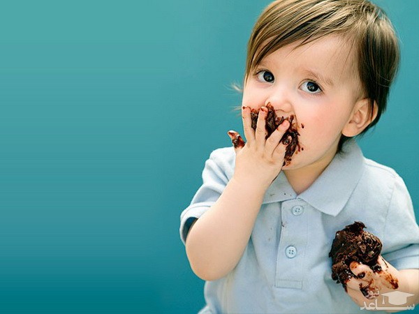 چگونه لکه شیرکاکائو و شکلات را از بین ببریم؟