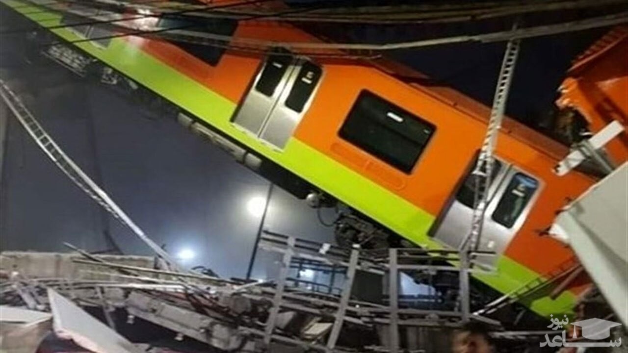 (فیلم) لحظه‌ سقوط مرگبار قطار از روی پل