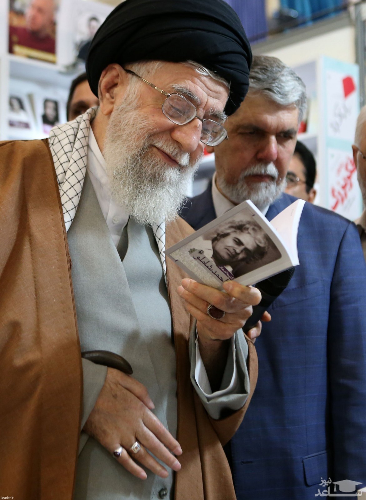 رهبر معظم انقلاب: کتاب باید به مانند کالاهای معیشتی ضروری فرض شود