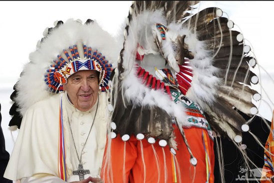 عذرخواهی پاپ فرانسیس از بومیان کانادا در یک مراسم عمومی/ آسوشیتدپرس