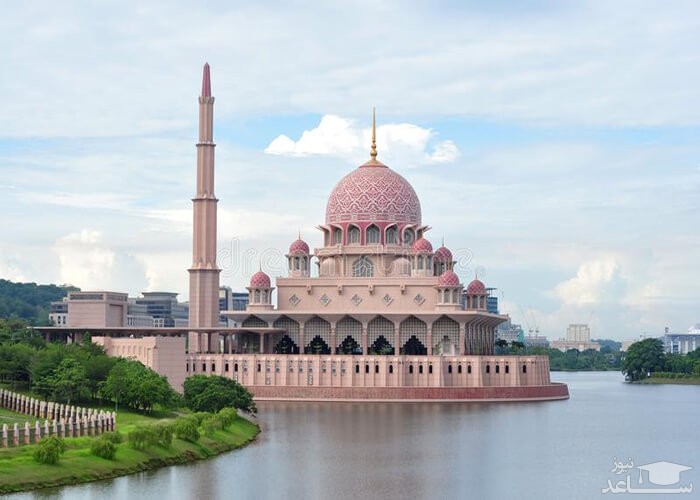 مسجد صورتی پوترا مالزی