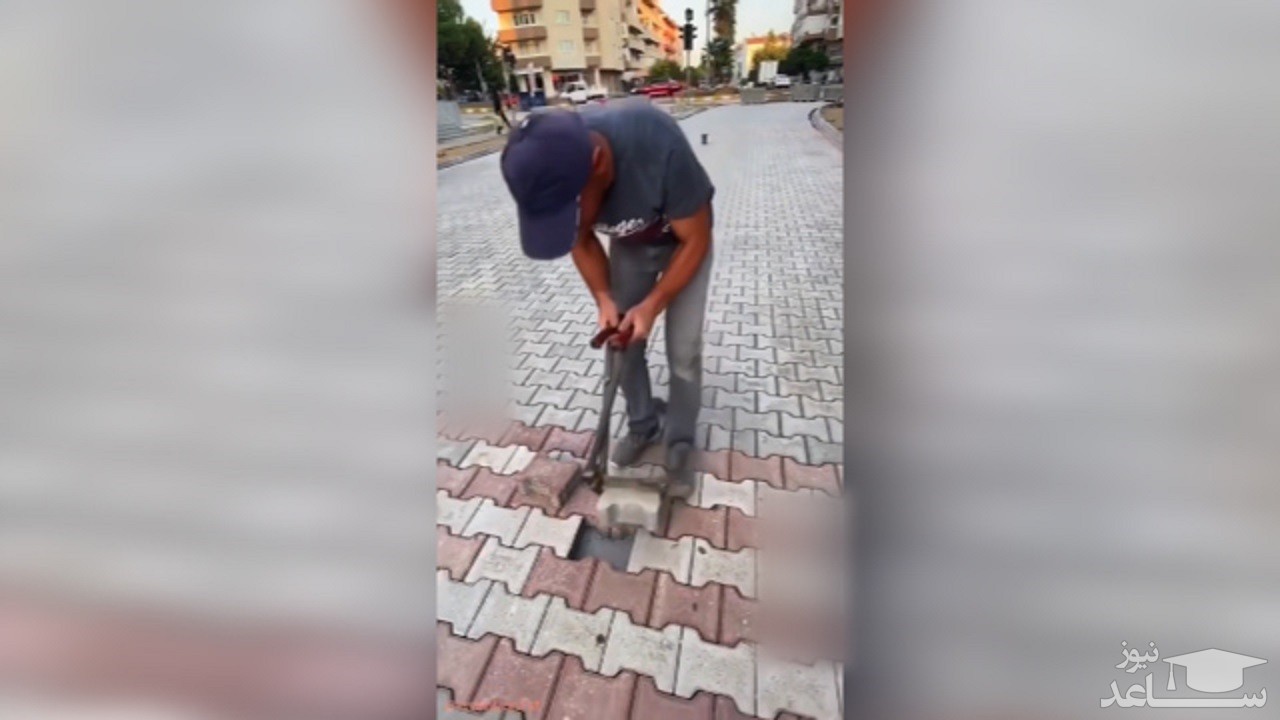 (فیلم) ابزاری برای جابه جایی کاشی و سنگ فرش 