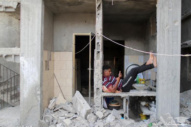 زندگی در خانه ای صدمه دیده از حملات هوایی اخیر اسراییل در جنگ 11 روزه غزه/ رویترز