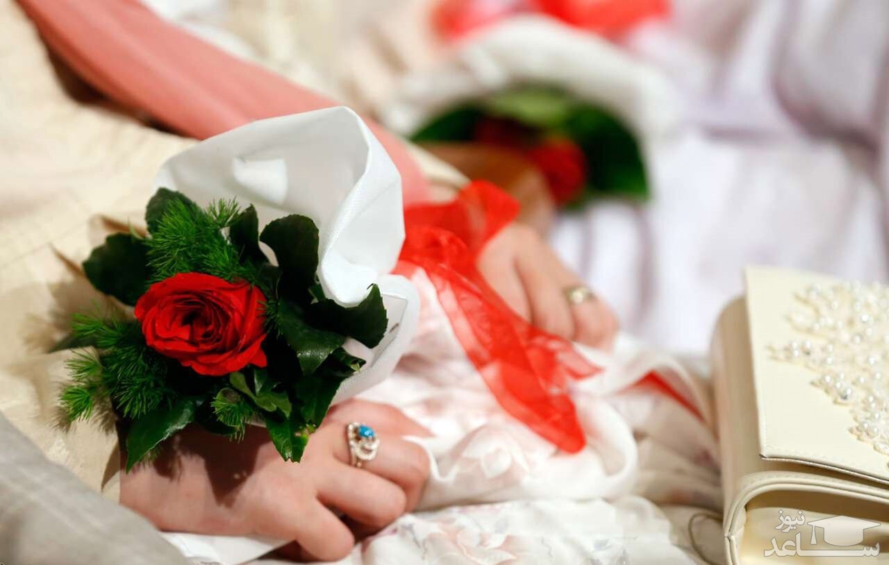 پوستر ازدواج و دسته گل عروس