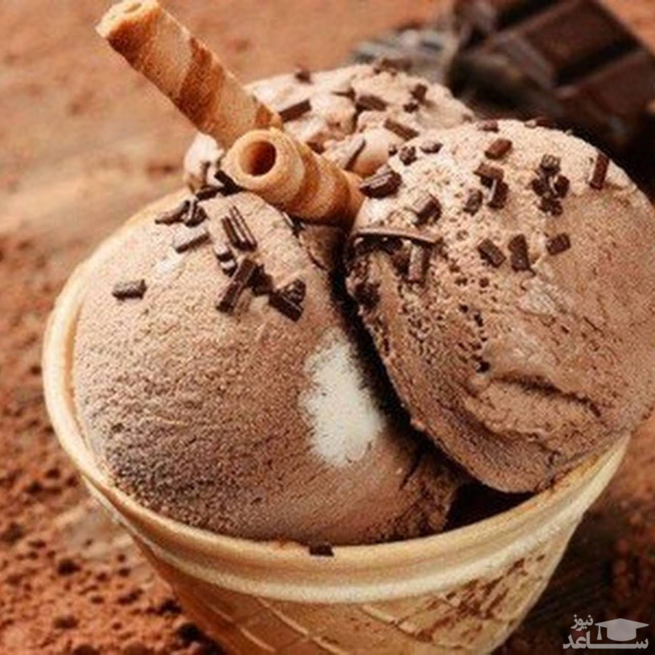 روش تهیه بستنی شکلاتی بدون ثعلب و شیر عسلی