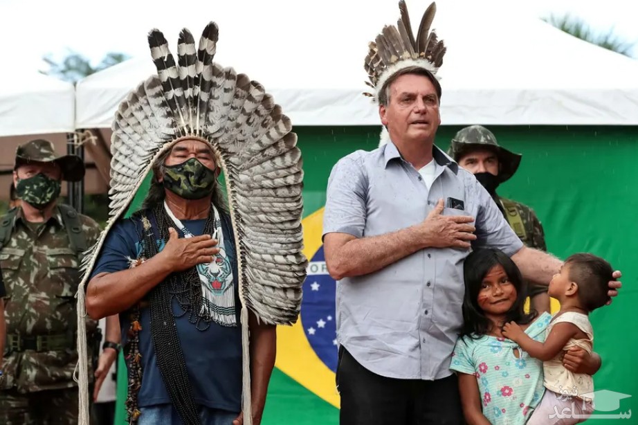 استقبال از رییس جمهوری برزیل با سرود ملی این کشور در ایالت آمازون برزیل
