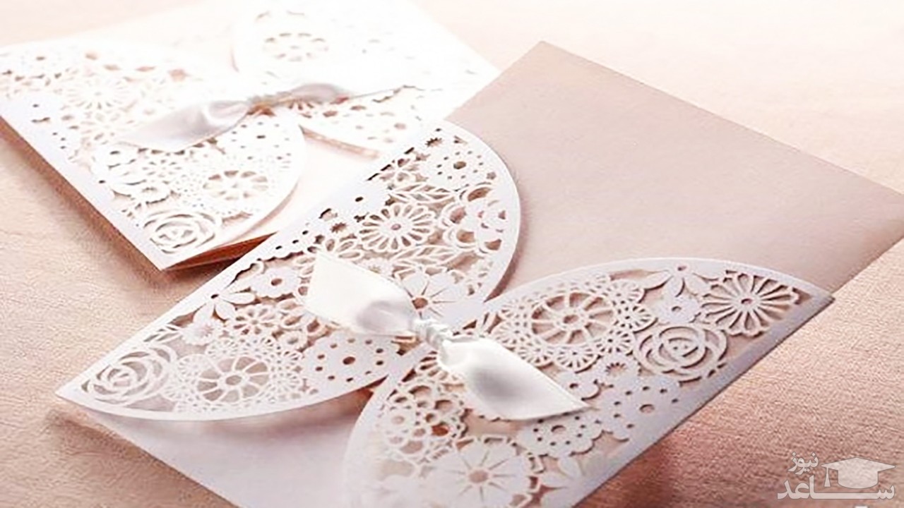 (فیلم) کارت عروسی نحسی در پشت ویترین مغازه که داماد را رسوا کرد