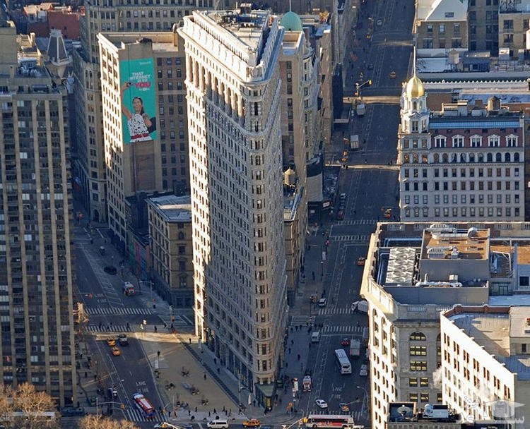 نمای ساختمان کرایسلر 