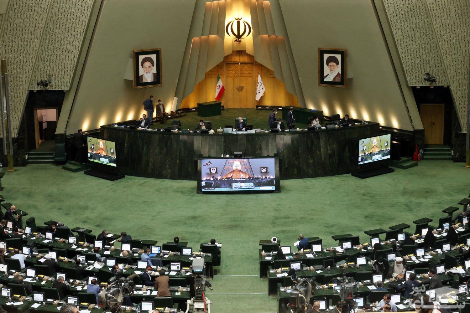 حضور وزرای ورزش و کشور در مجلس برای بررسی حواشی بازی ایران و لبنان