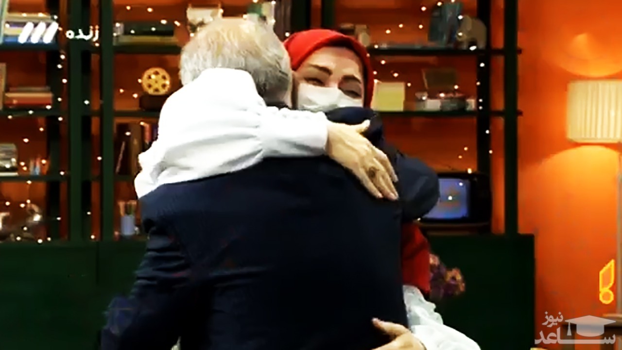 (فیلم) واکنش مجری تلویزیون وسط برنامه زنده وقتی پدرش را پس از یک سال دید