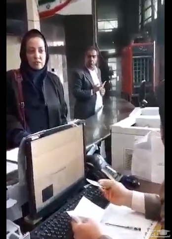 (فیلم) رفتار نامناسب و فحاشی عبدالباسط درازهی نماینده مردم سراوان در اداره گمرک !