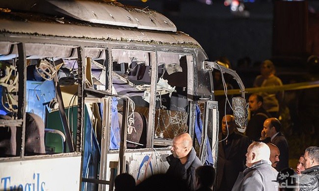 (عکس) انفجار اتوبوس حامل گردشگران خارجی