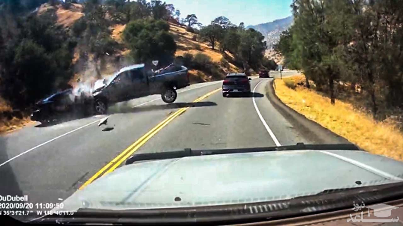 (فیلم) وقوع تصادف وحشتناک، عاقبت سبقت خودروی سواری در سر پیچ 