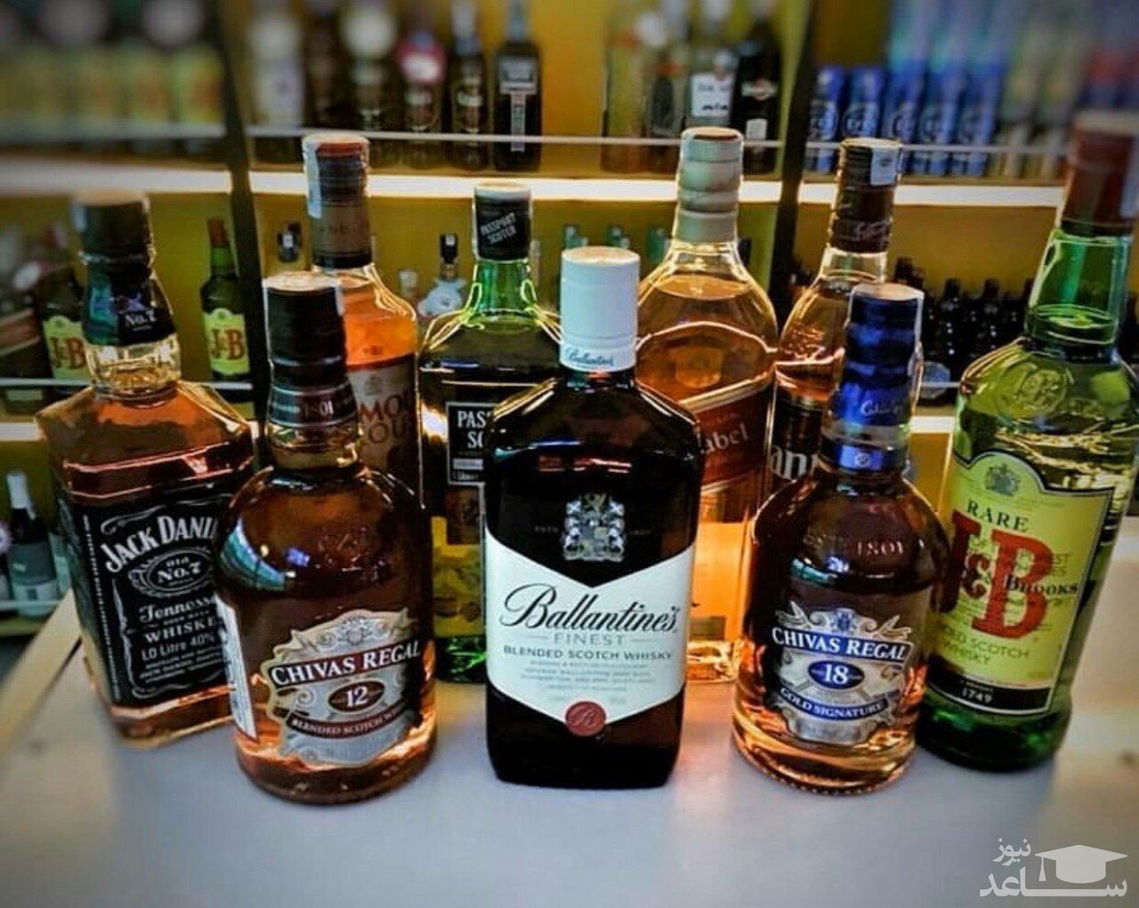 مرور برندهای مختلف مشروبات الکلی در برنامه زنده از شبکه شیراز توسط کارشناس!