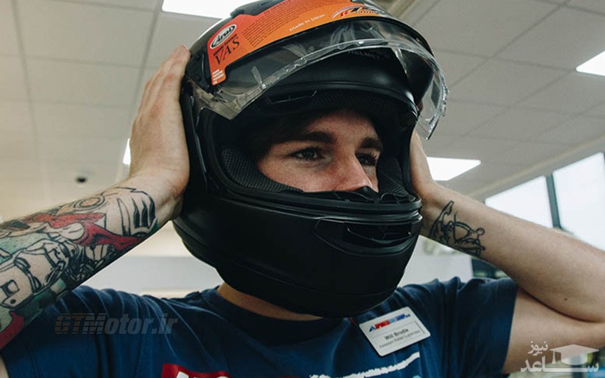 (فیلم) پوشیدن کلاه ایمنی به هنگام موتورسواری به این دلیل مهم است!