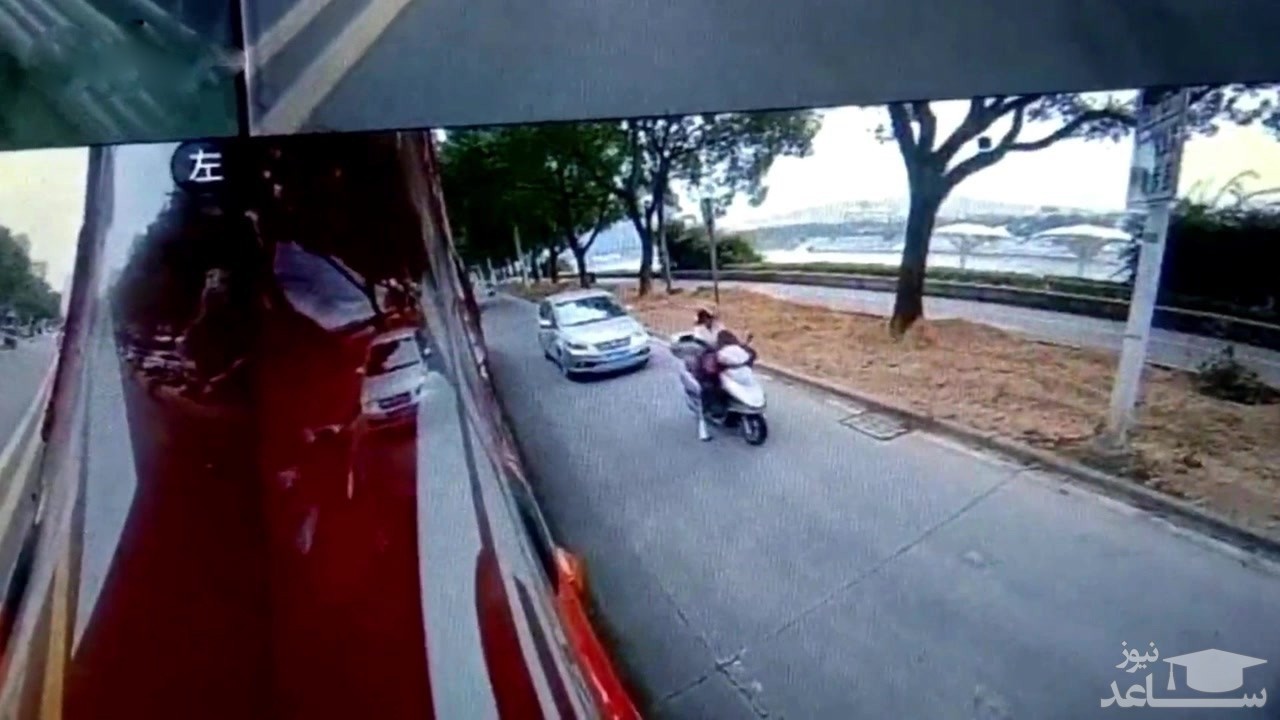 (فیلم) کلاه ایمنی جان راکب موتورسیکلت را نجات داد