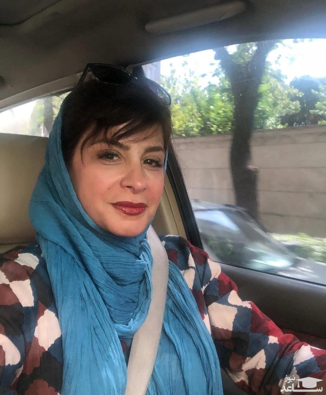 تنیس بازی کردن سیما تیرانداز با دوستش