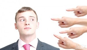 با کسانی که مارا تحقیر و سرزنش می کنند چگونه رفتار کنیم؟!