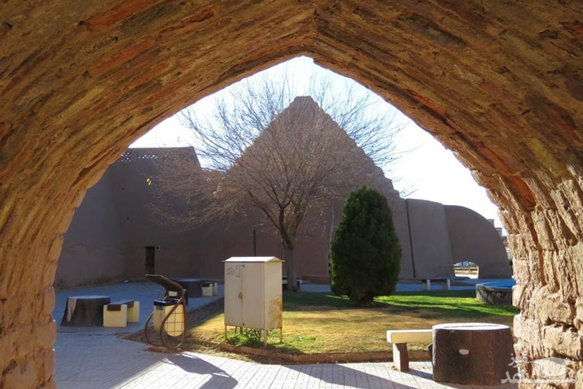 یخدان مویدی کجاست؟