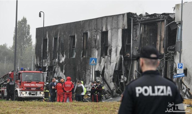 (تصاویر) سقوط هواپیما روی یک ساختمان در میلان ایتالیا