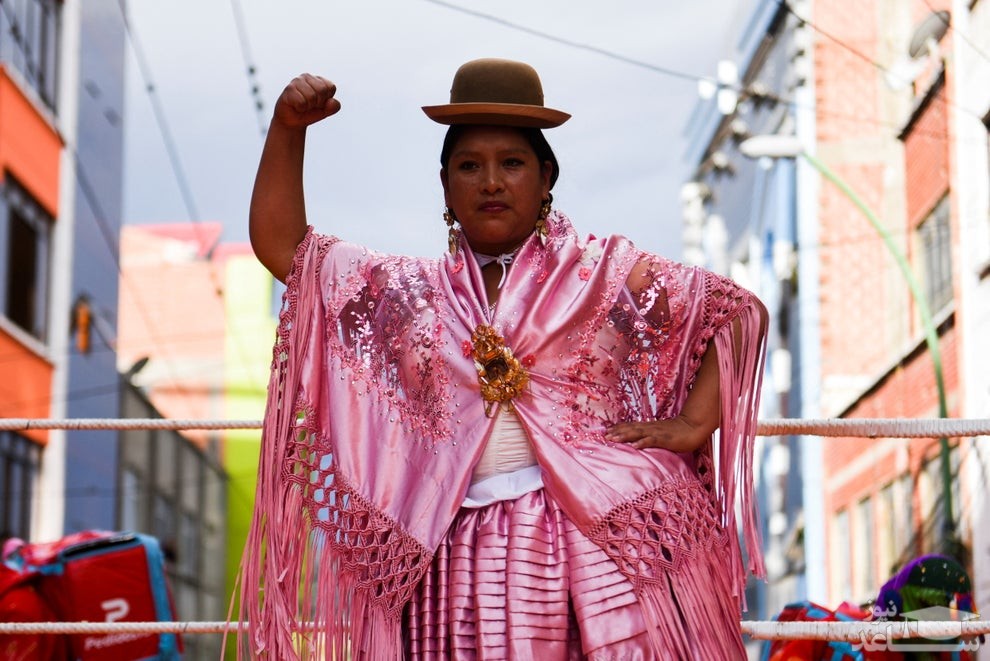 مسابقات کُشتی" چولیتا" در جریان جشنواره شهر لاپاز بولیوی/ رویترز