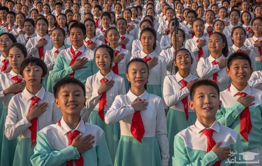 دانش آموزان در جشن صدسالگی تاسیس حزب کمونیست چین 