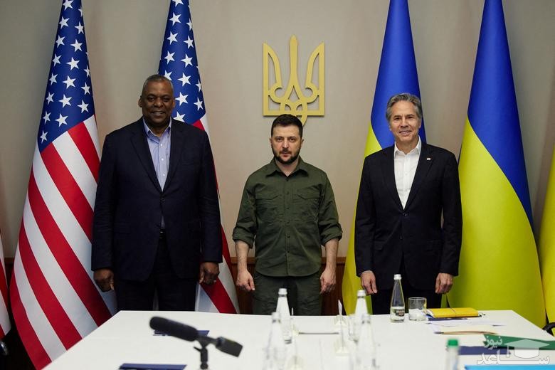 دیدار وزرای خارجه و دفاع آمریکا با رییس جمهوری اوکراین در شهر "کی یف" / رویترز
