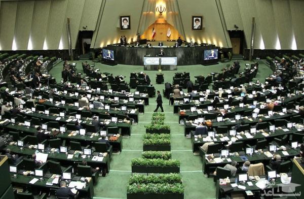 پس‌لرزه‌های تحریم رهبری و ظریف در مجلس