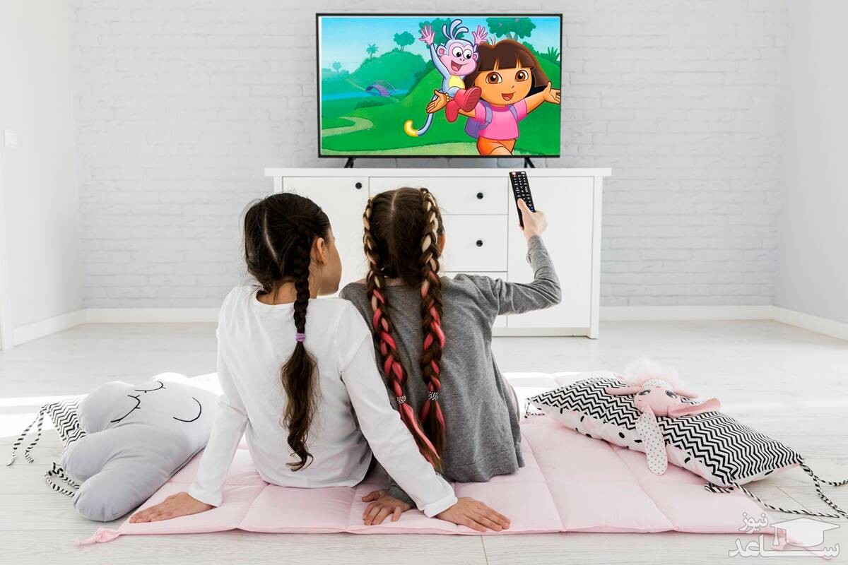 تماشا کردن تلویزیون توسط بچه ها چه مزایا و معایبی دارد؟