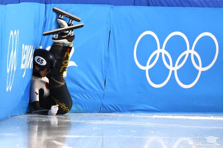 زمین خوردن ورزشکاران در المپیک زمستانی 2022 پکن/ رویترز