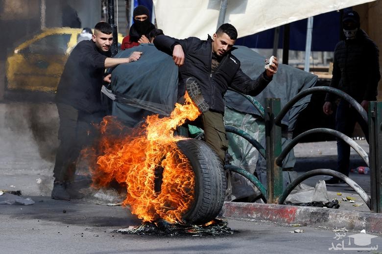اعتراضات جوانان فلسطینی به شهادت 3 جوان فلسطینی به ضرب گلوله نظامیان اسراییل در شهر الخلیل در کرانه باختری اشغالی/ رویترز