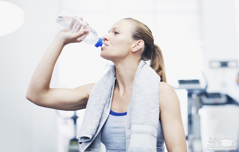 نقش نوشیدن آب برای حفظ رطوبت پوست