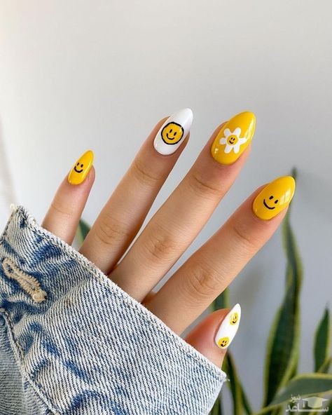 طراحی ناخن با لاک زرد