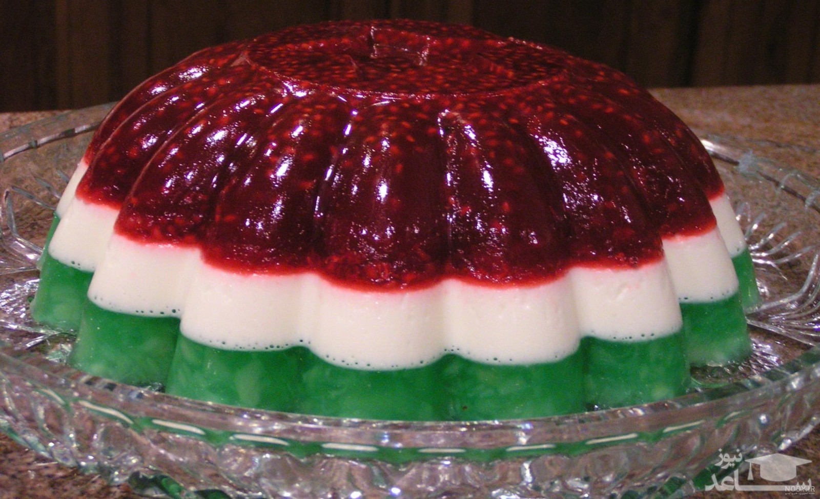 روش تهیه ژله انار سه رنگ برای شب یلدا