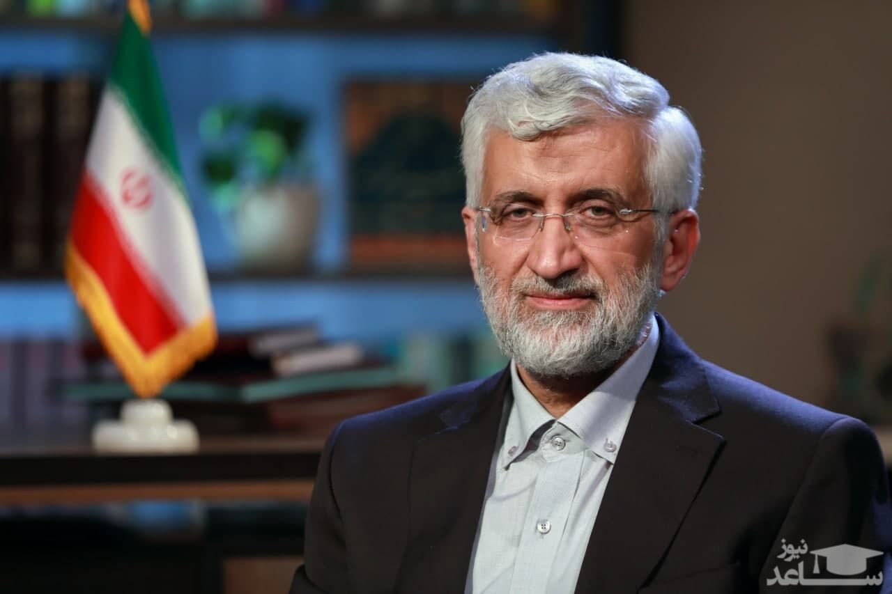 (عکس) سعید جلیلی با تیبا به محل مناظرات آمد