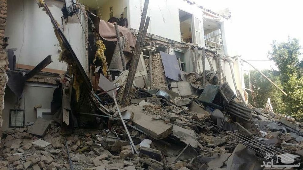 (فیلم) ریزش ساختمان 3 طبقه در خیابان نصرت تهران