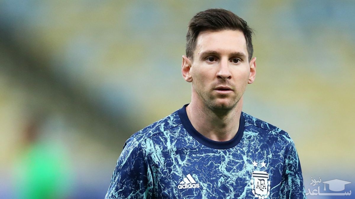 صف طولانی برای خرید پیراهن مسی