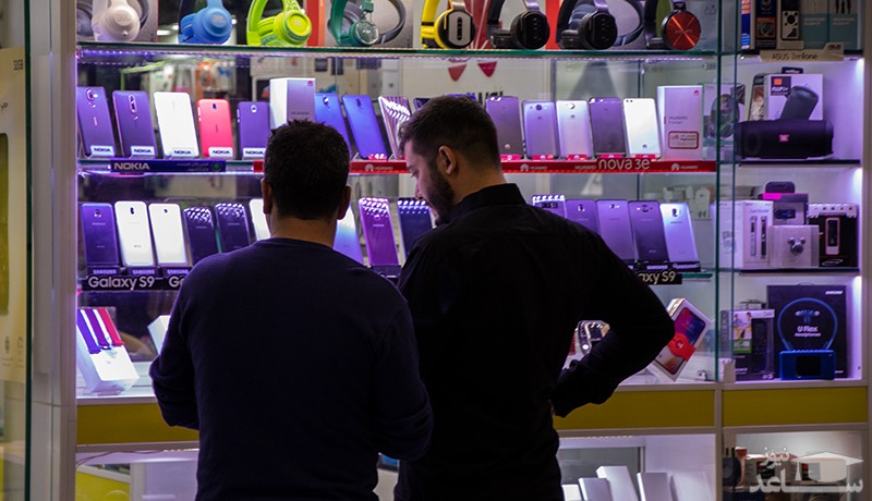 آیا قیمت موبایل تا شب عید ارزان می‌شود؟