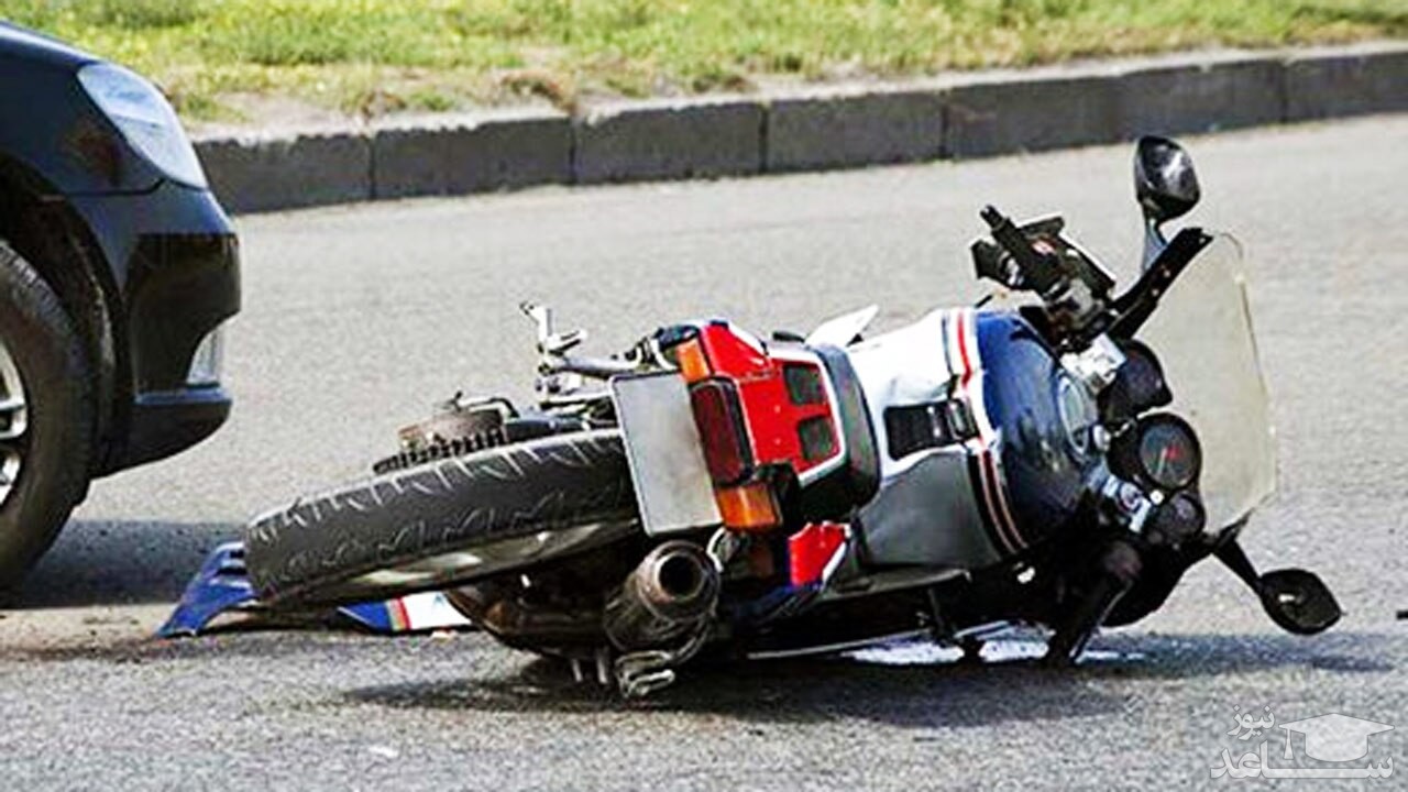 (فیلم) سرعت بالای یک موتورسیکلت، حادثه آفرین شد
