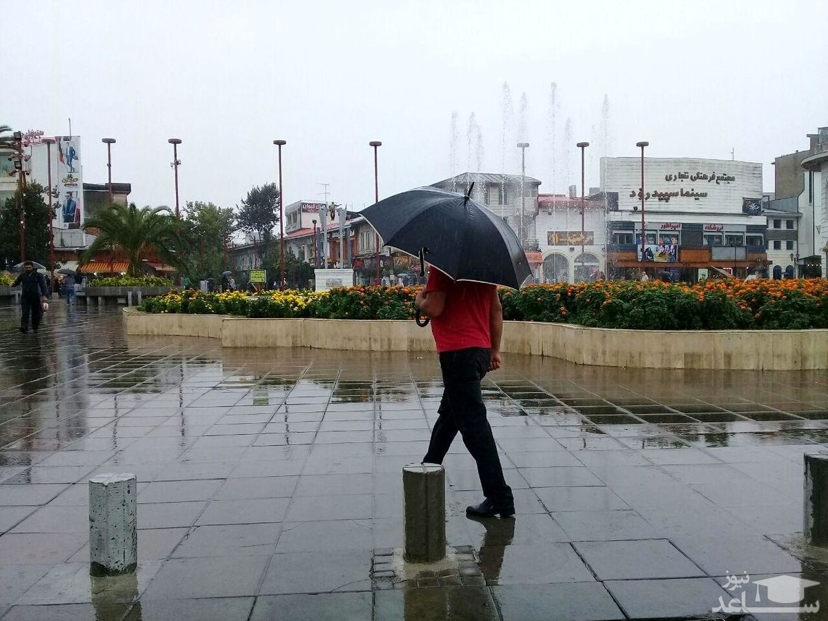 تداوم بارش باران در نقاط مختلف کشور/ ورود گرد و خاک به غرب ایران