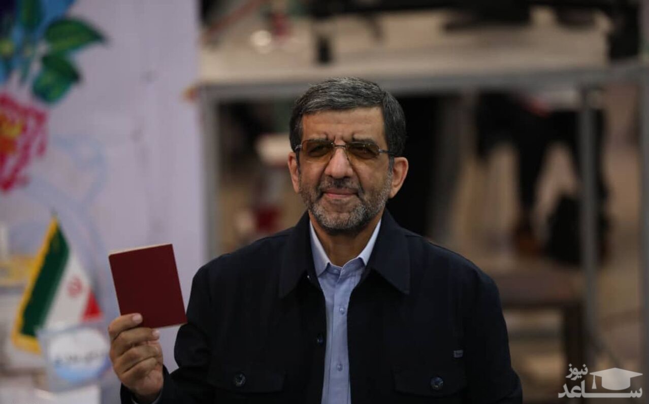 ادعای عجیب ضرغامی: کشور را بدون بودجه اداره می کنم