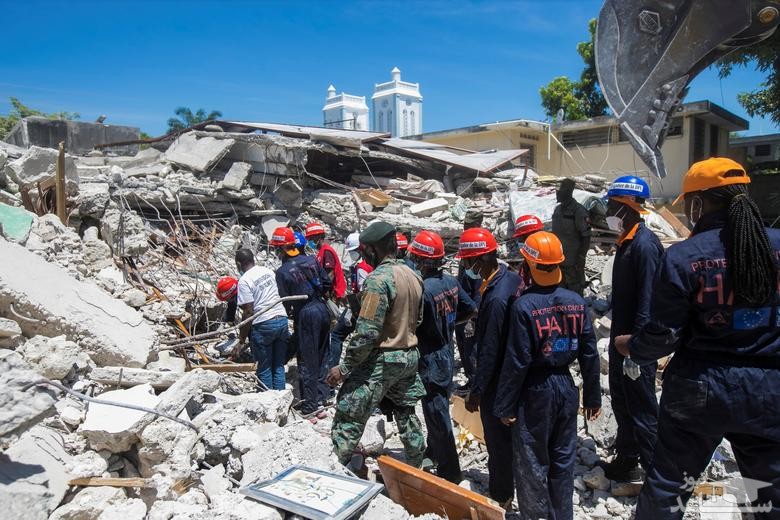 امدادرسانی به زلزله زدگان