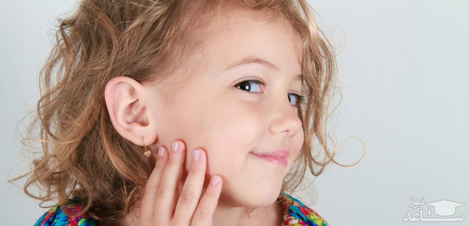 بهترین زمان برای سوزاخ کردن گوش دختر بچه ها
