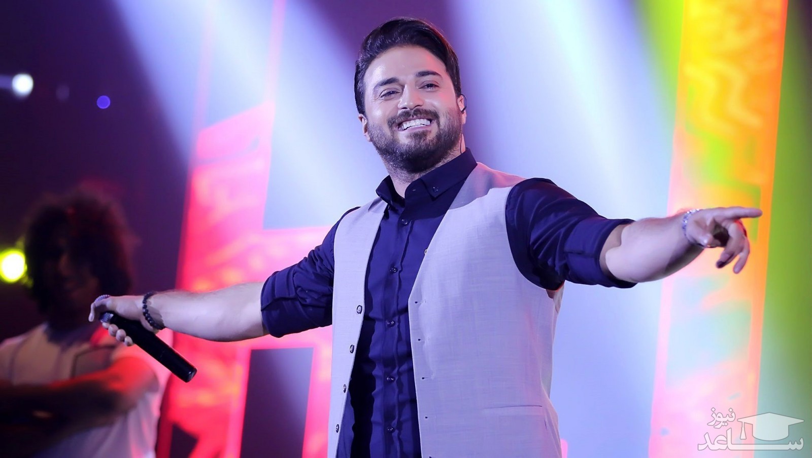 تیپ زیبای بابک جهانبخش