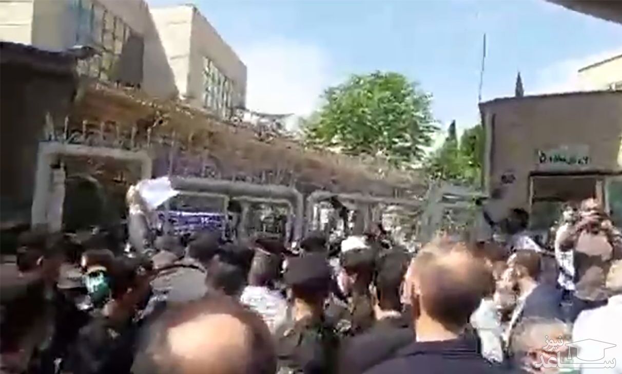 (فیلم) درگیری طرفداران ضرغامی با نیروهای انتظامی هنگام ورود وی به وزارت کشور