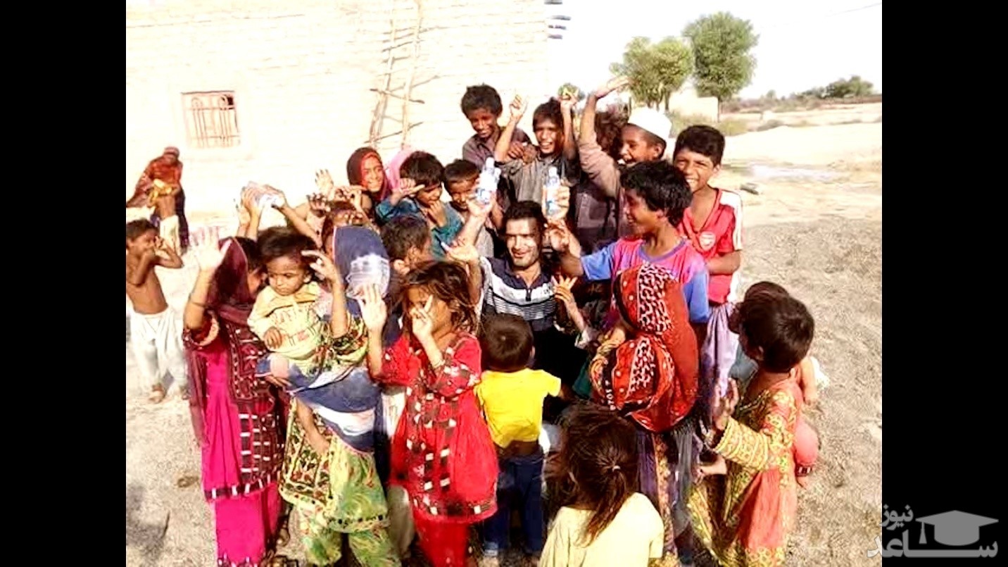 گلرنگ 12 هزار ژل ضدعفونی‌کننده دست به استان سیستان‌و‌بلوچستان اهدا کرد.