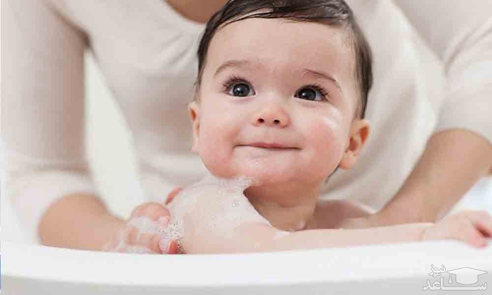 اصول حمام بردن کودک در سنین مختلف